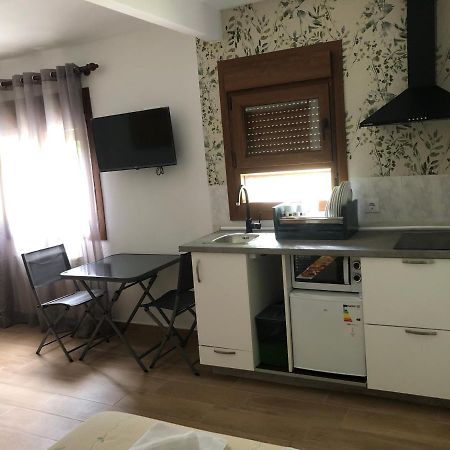 Hostal-Restaurante Fogon De Gredos Гісандо Екстер'єр фото