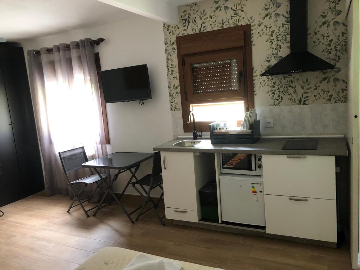 Hostal-Restaurante Fogon De Gredos Гісандо Екстер'єр фото