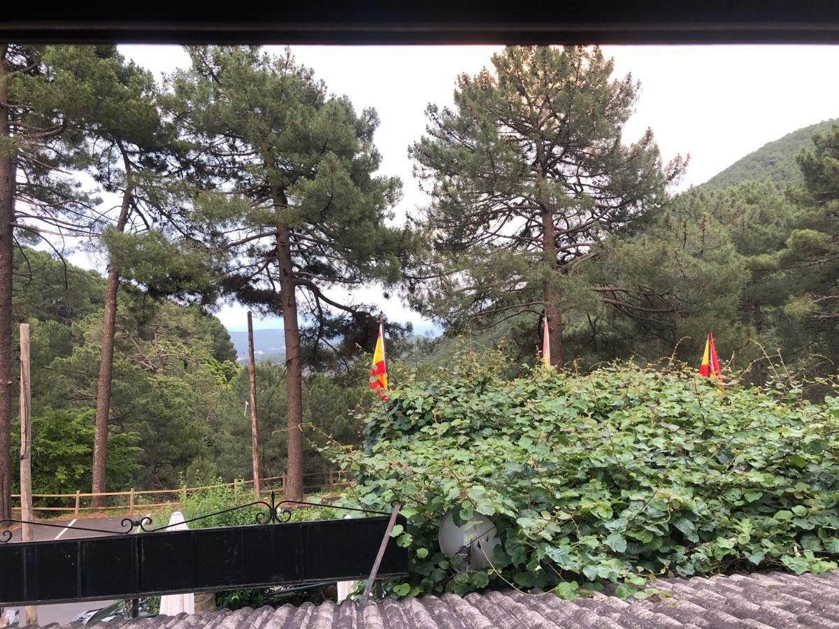 Hostal-Restaurante Fogon De Gredos Гісандо Екстер'єр фото