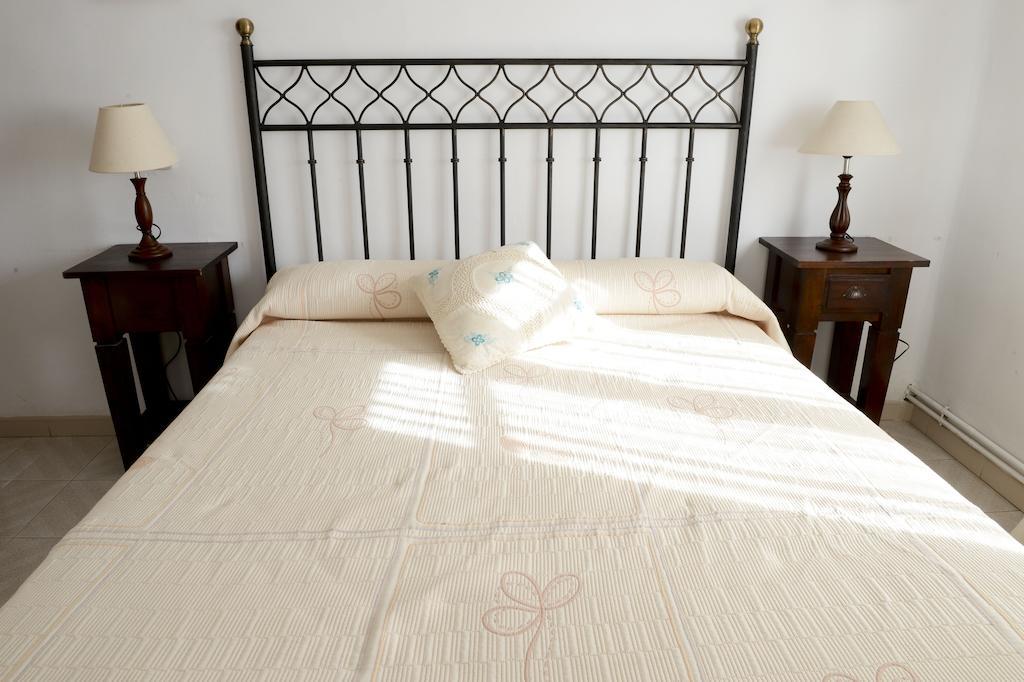 Hostal-Restaurante Fogon De Gredos Гісандо Номер фото