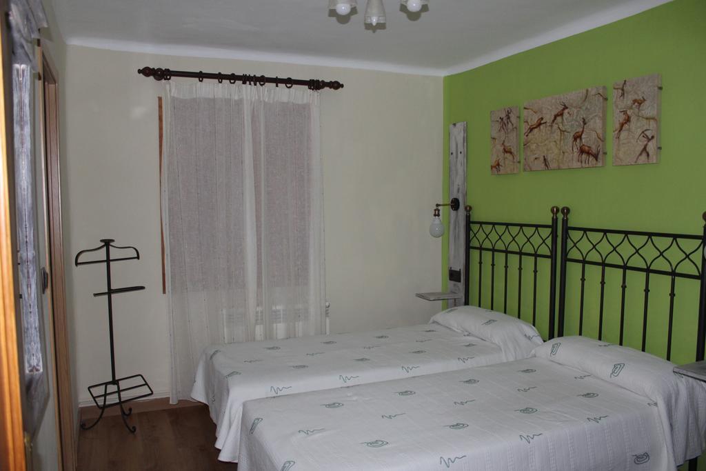 Hostal-Restaurante Fogon De Gredos Гісандо Екстер'єр фото